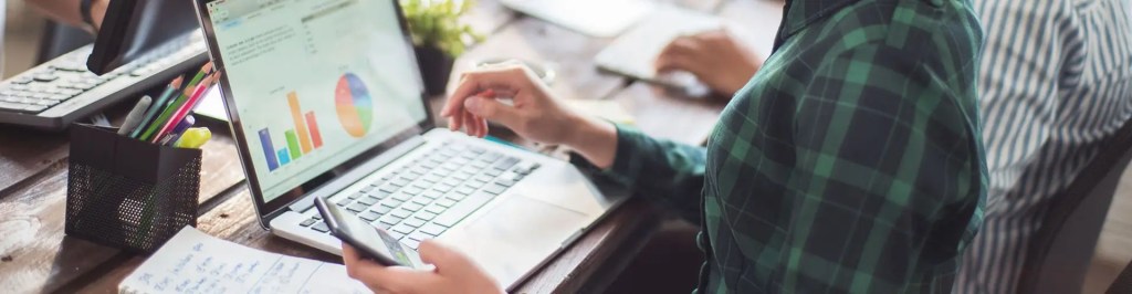 Tools and Programming Languages for Data Analytics